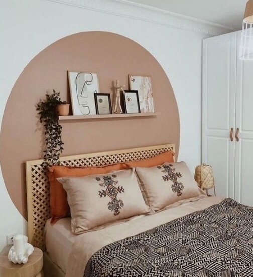 Пример частичного окрашивания стен.