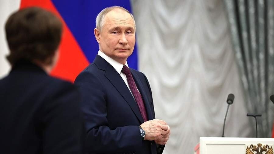     Всероссийский центр изучения общественного мнения опубликовал результаты опроса о доверии российским властям. Выяснилось, что президенту страны доверяет более 78% респондентов.