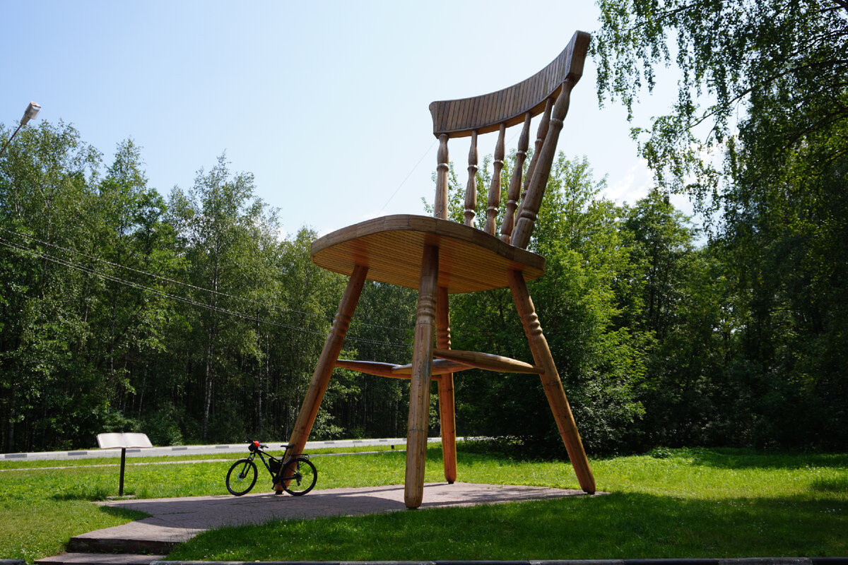 стул-гигант 