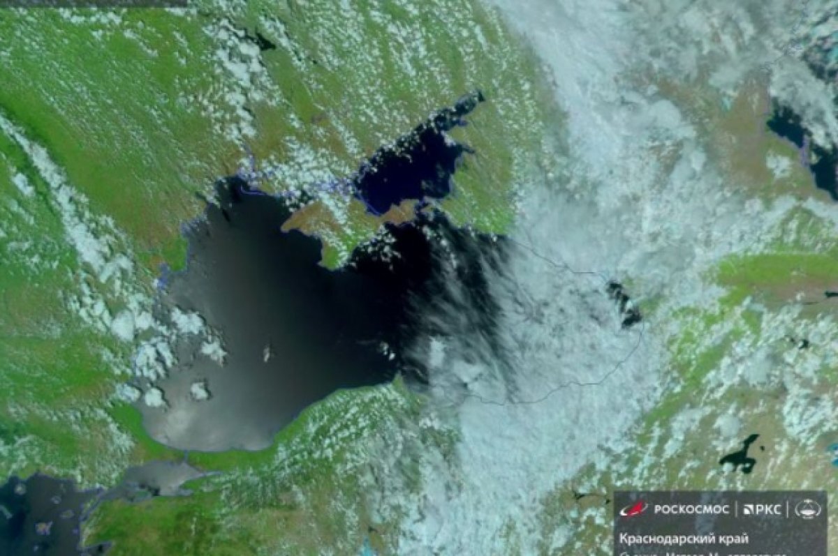    Опубликован кадр со спутника, где видны ливни и град в Краснодарском крае