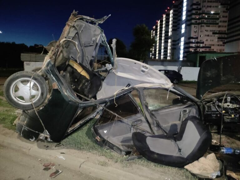    В Оренбурге в жутком ДТП на улице Березка пострадала 35-летняя женщина-пассажир Кристина Просвиркина