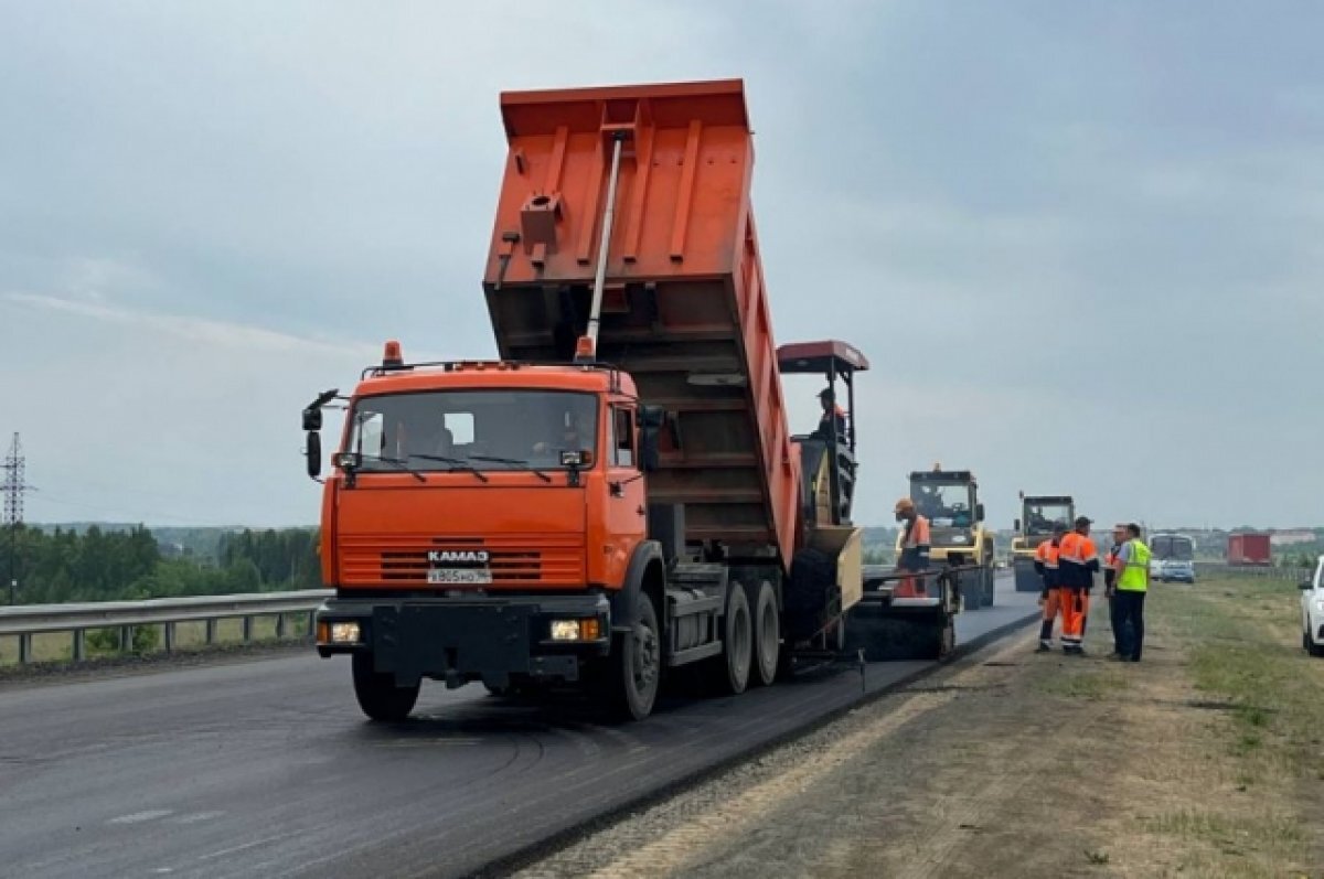    Запланированные на 2023 год ремонты дорог на Урале завершены на 40%