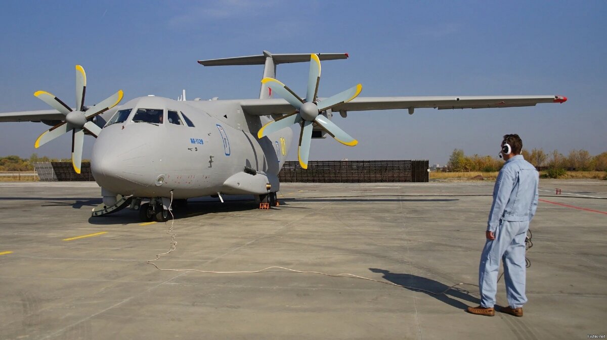 Крушение военно транспортного самолета. Ил-112в. Самолет ил-112в. Ил-112 транспортный. Ил-112в военно-транспортный самолёт.