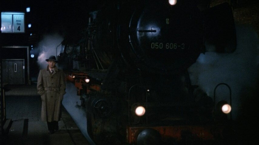 Хаарман орудовал в 20-ые годы прошлого столетия. Действие фильма перенесли в конец 40-ых по причине экономии. 