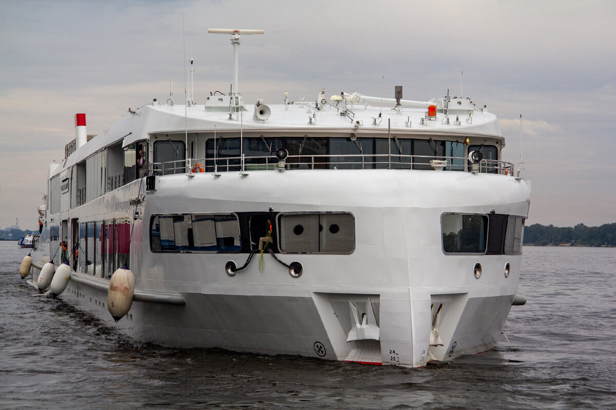 дизель-электроход ШТАНДАРТ