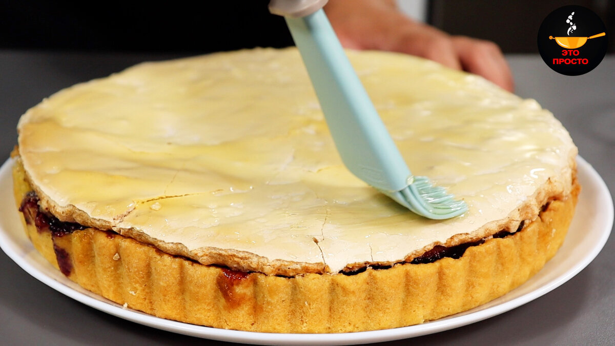 Рецепт один, но с разными ягодами получается новый вкус пирога 😍: самым  сложным будет дождаться, пока пирог полностью остынет | Евгения Полевская |  Это просто | Дзен