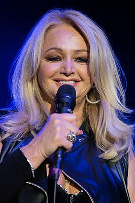 Бонни Тайлерангл. Bonnie Tyler
На концерте в Нюрнберге в 2016 годуОсновная информацияИмя при рожденииангл. Gaynor HopkinsДата рождения8 июня 1951 (72 года)Место рождения