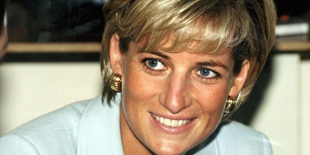 Чему можно научиться у принцессы Дианы: 3 ключевые особенности стиля королевы людских сердец