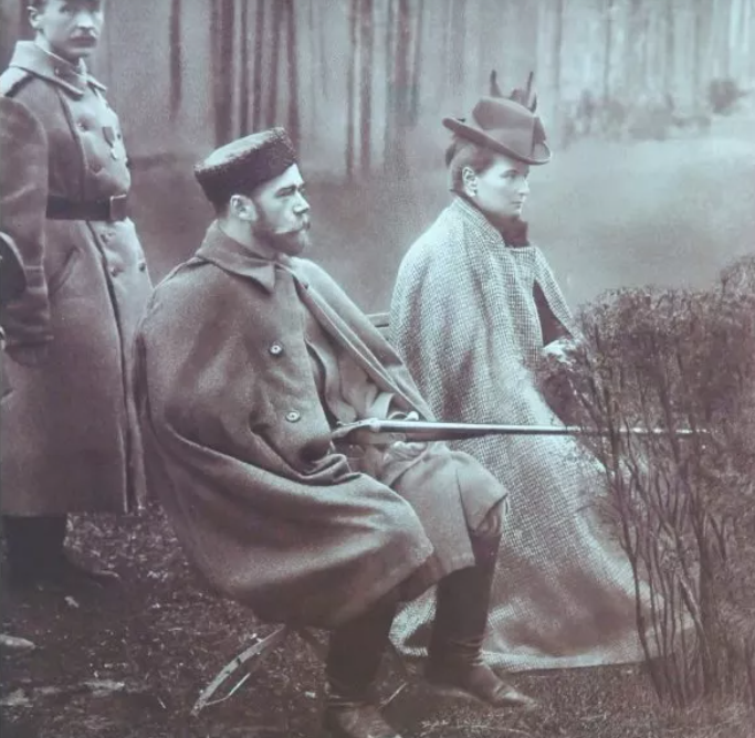 Николай II и Александра Федоровна. Фотография из открытого источника