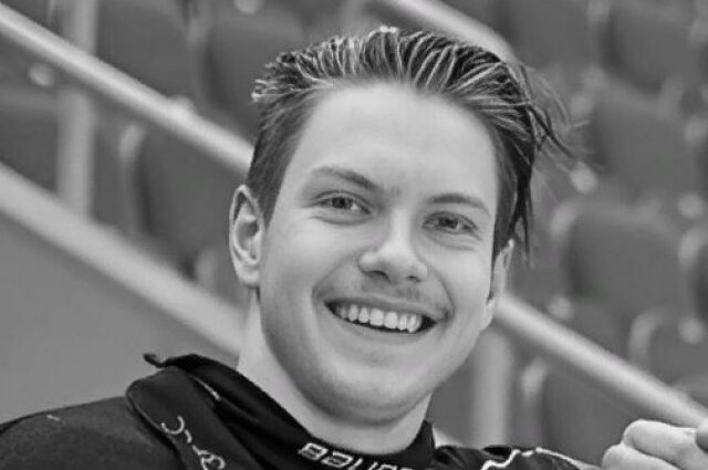    Погиб талантливый хоккеист Евгений Хвалько. Фото: ХК Кузбасс