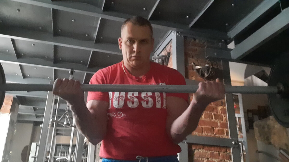 Подъём на бицепс