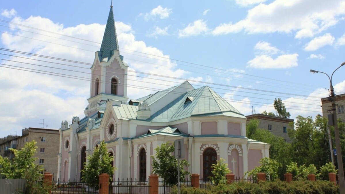     Римско-католический костел в центре Волгограда передали в собственность католической организации, отмечает гордума.