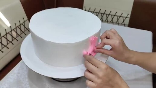 Как украсить свадебный торт в домашних условиях?