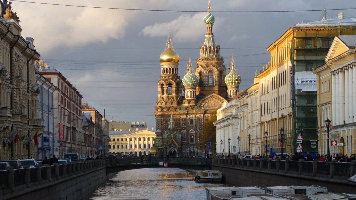 В 1991 Ленинград переименован в Санкт-Петербург. Фото: pxhere.com