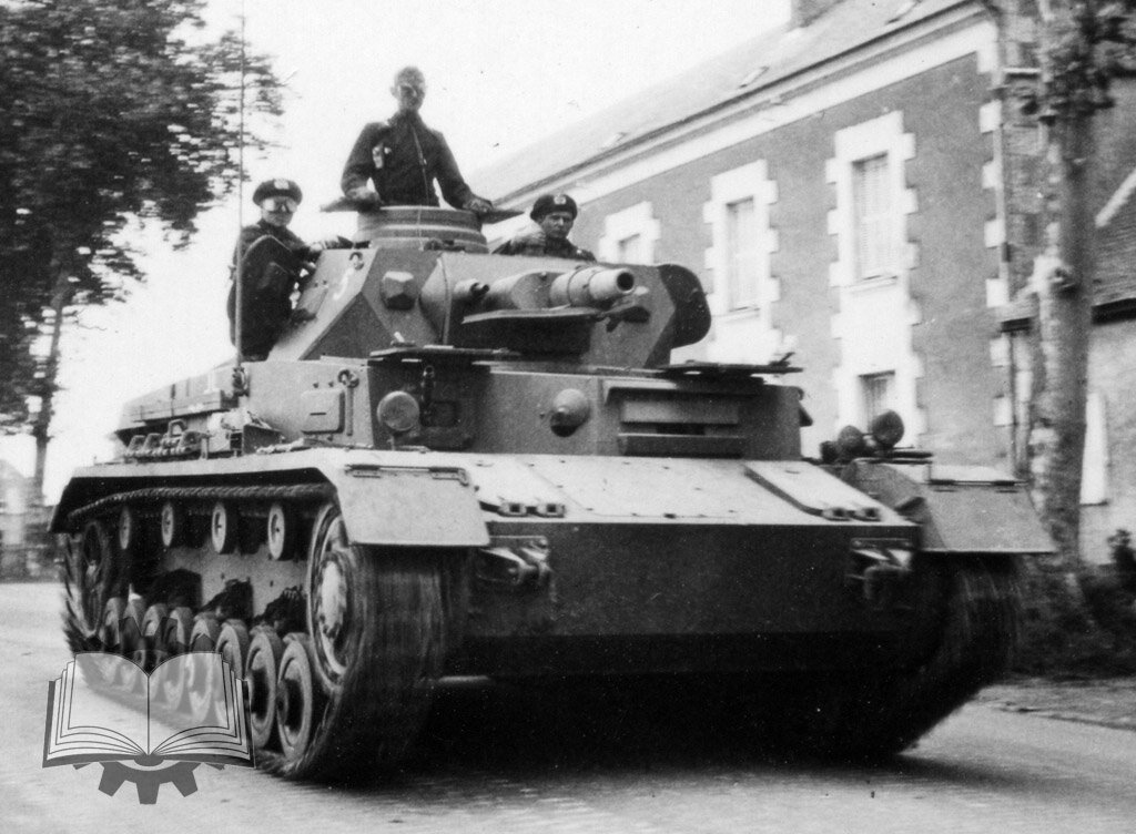 Pz.Kpfw.IV стал "артиллерийским" танком, возведенным в абсолют. В остальных странах такие танки с нуля не проектировали.