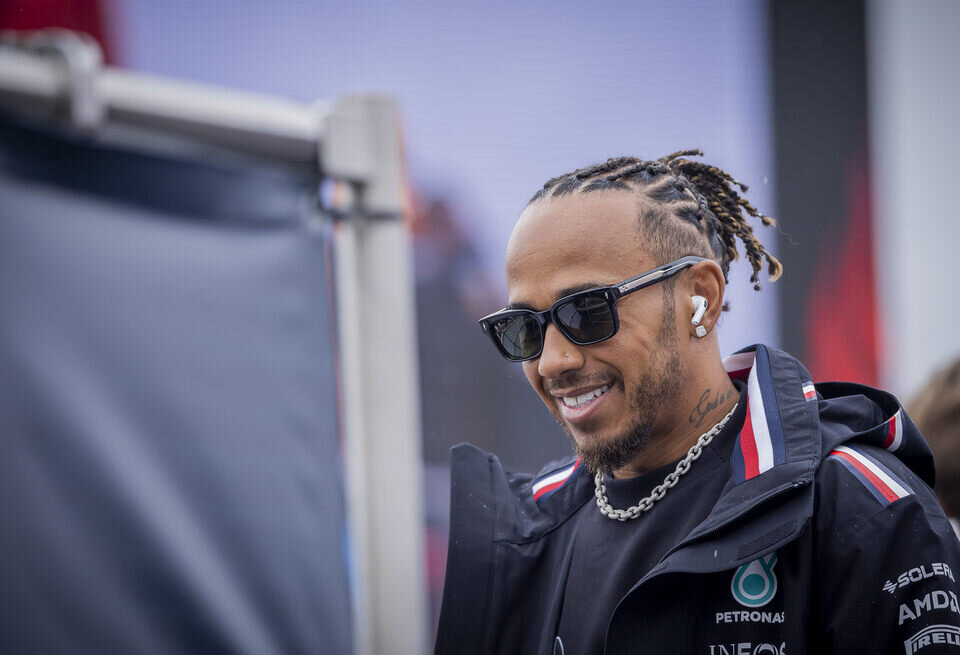    «Ко мне никто не обращался». Льюис Хэмилтон – о помощи Массе в судеLAT Images / Mercedes