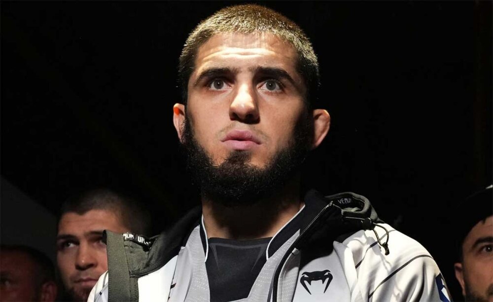 Действующий чемпион UFC в легком весе, Ислам Махачев, поделился своими ожиданиями от предстоящего реванша против Чарльза Оливейры, а так ответил на вопрос о том, думает ли он о завершении профессиональной карьеры.