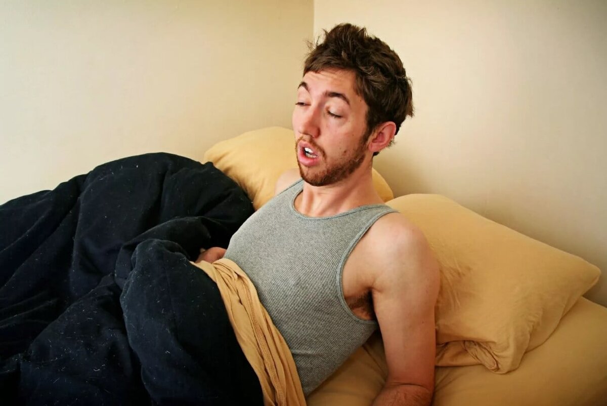    Инерция сна также известна как дезориентацией при пробуждении и сонное опьянение