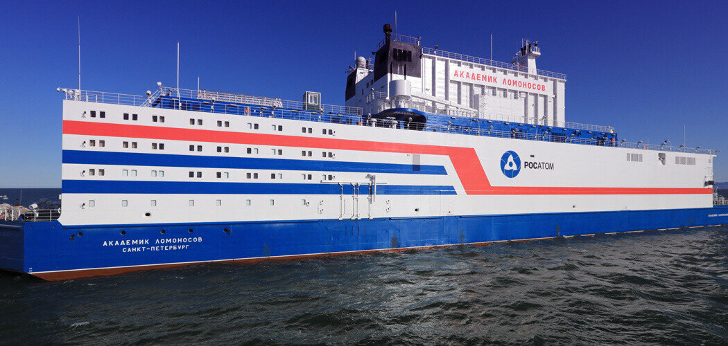 Первый в мире промышленный плавучий атомный энергоблок «Академик Ломоносов» Фото: © Александр Рюмин / ТАСС