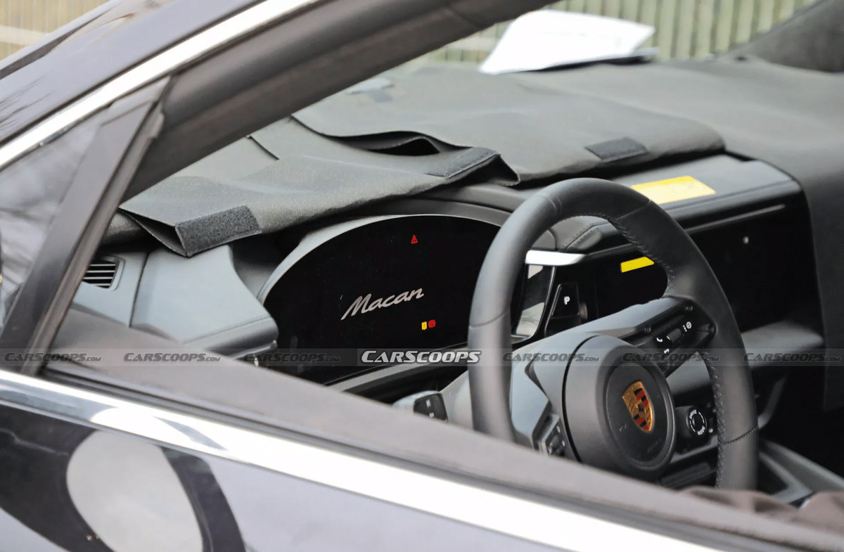    Porsche Cayenne EV 2026 / © Сarscoops