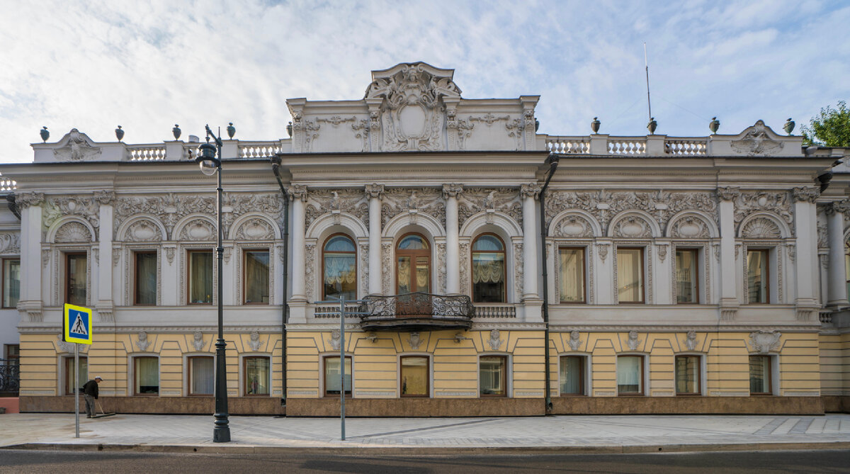 Фасад дома 20 на улице Пречистенка 