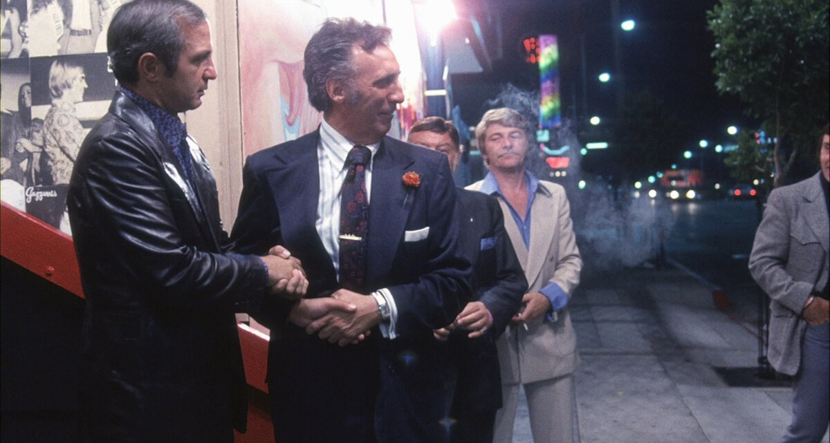 Кадр из фильма "Убийство китайского букмекера" (1976)