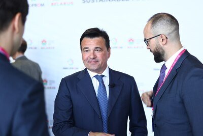    Губернатор Подмосковья Андрей Воробьев на международной промышленной выставке «ИННОПРОМ» © Антон Чернов, «Подмосковье Сегодня»