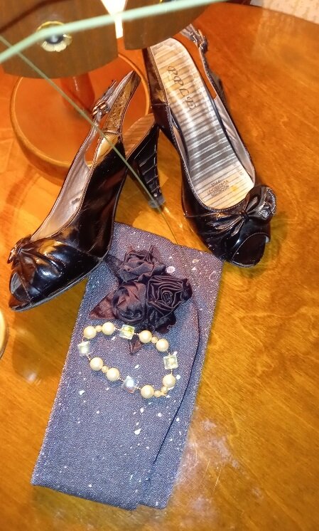 и - разумеется, сумочка! 