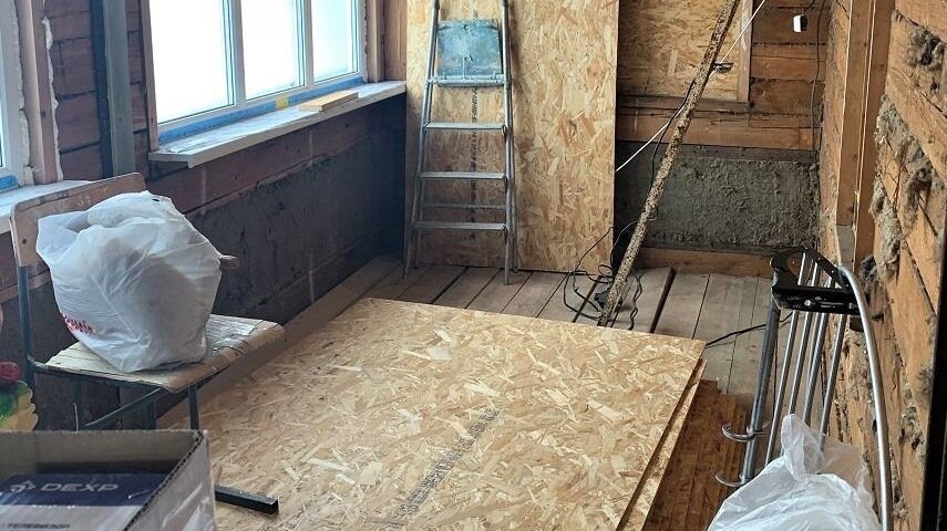     Жителя Красноярского края обвиняют в 18 мошенничествах. Он брал у людей деньги за ремонт, но ничего не делал.