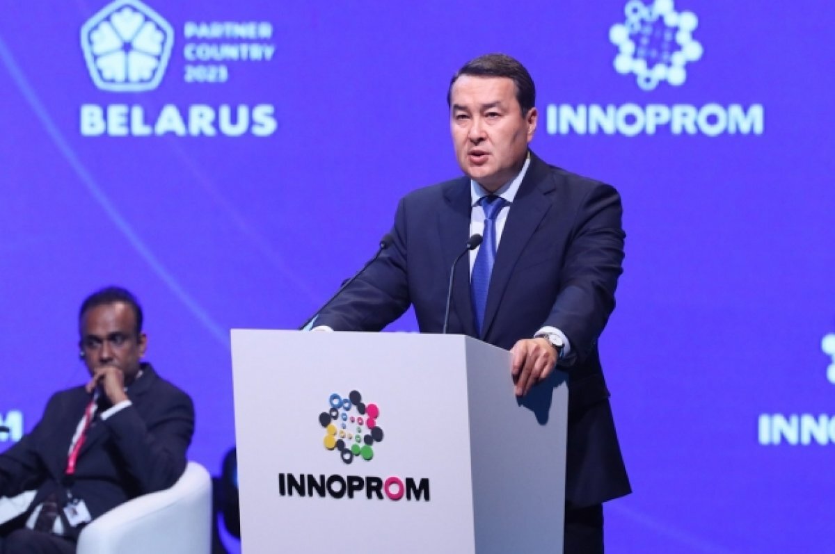    Премьер-Министр РК Алихан Смаилов.