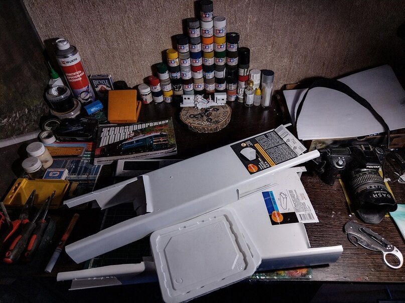 ПВХ-пластик толщиной 1 мм и полистирол толщиной 0,2 мм