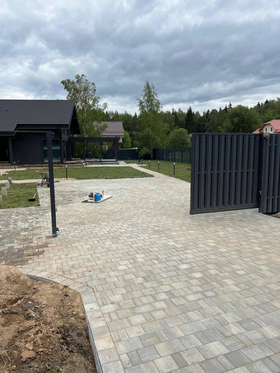      Фото: социальные соцсети Агаты Муцениеце Алина Дьякова