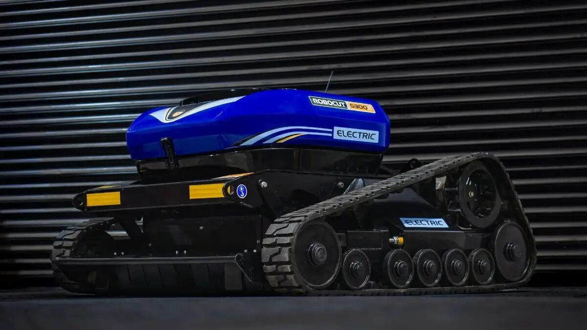 Фото: McConnel Новое поколение роботизированной косилки McConnel Robocut S300e