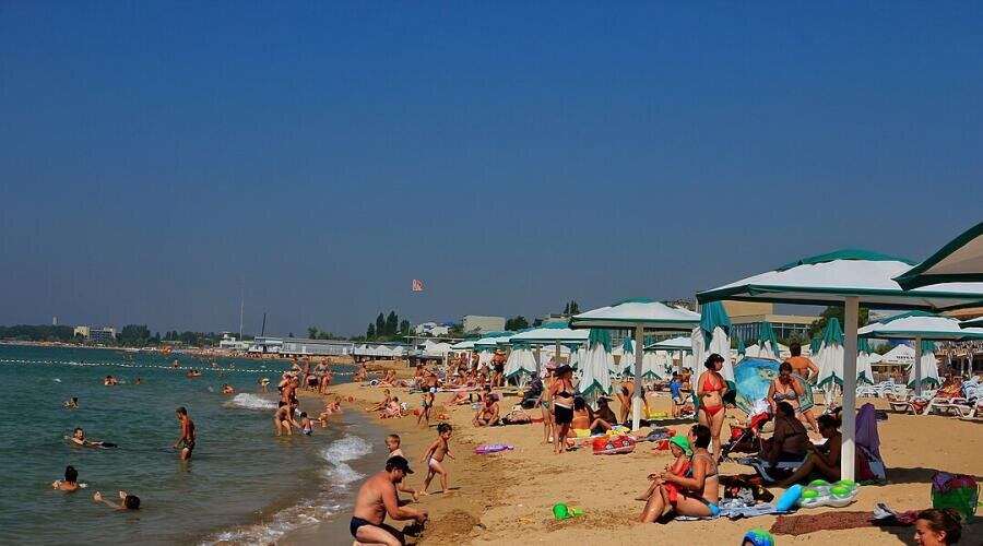 Черное море фото пляжей с людьми
