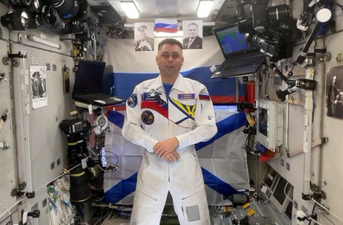    Космонавт Андрей Федяев с борта МКС поздравил камчатцев с Днём авиации ВМФ