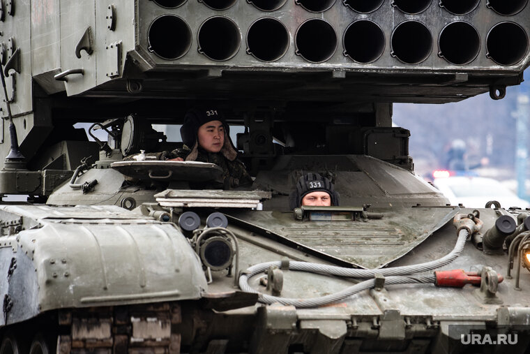    Бойцы на тяжелой огнеметной системе «Солнцепек» уничтожили склад боеприпасов ВСУ на Краснолиманском направлении