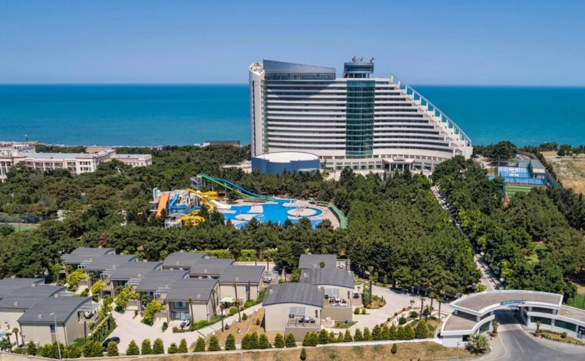 Отдых в азербайджане на море цены 2024. Бильгя Бич отель. Баку отель Бильгя Бич. Отель 5* Bilgah Beach. Билгах Бич отель Баку.
