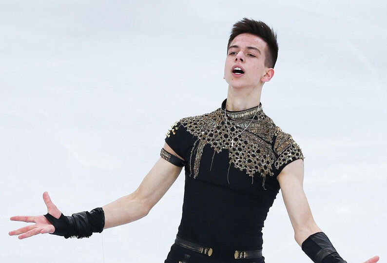     Для Петра Гуменника костюмы шьют в ателье Гачинской. Фото из личного архива героини