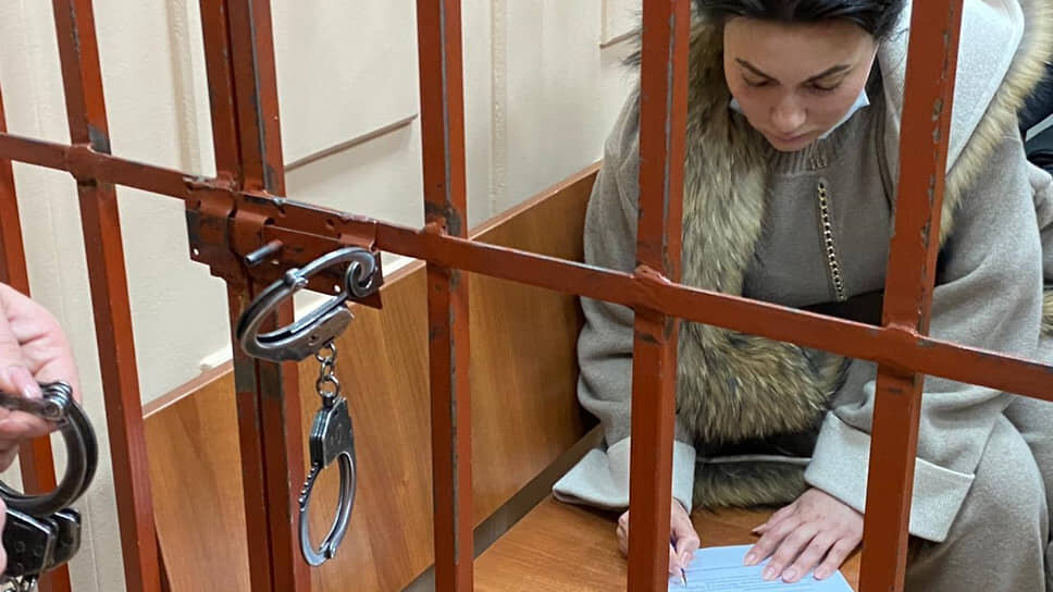 Фото: Пресс-служба Басманного суда.📷Арина (Вера) Новосельская не смогла убедить суд в том, что брала деньги от бизнесмена в долг