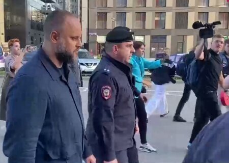    Павла Губарева задержали у здания суда