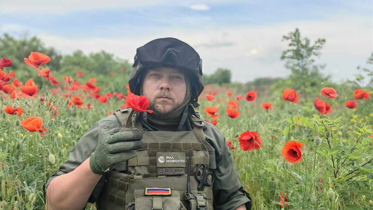     Тюменский журналист был убит при ударе кассетными боеприпасами.