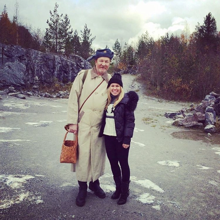 Маша Море с Кузмичём в Карелии. Не фотошоп) 