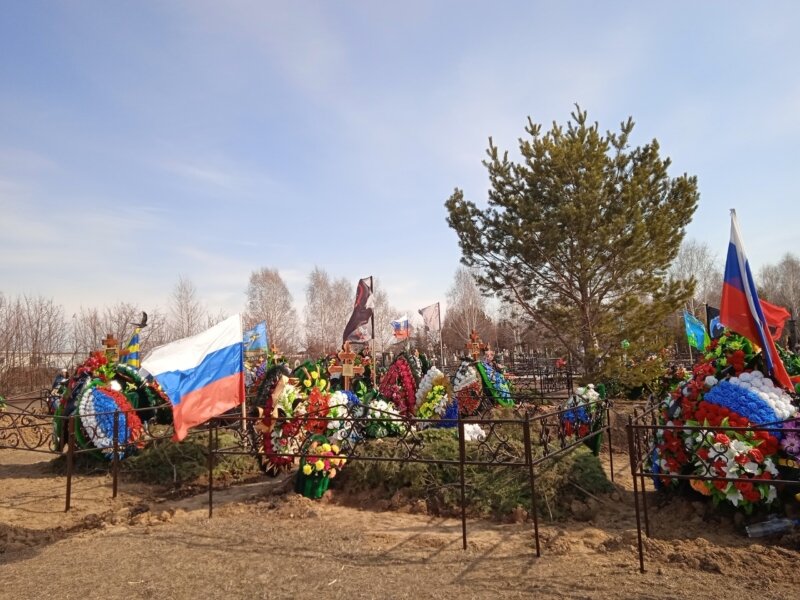 [caption id="attachment_233967" align="aligncenter" width="800"] Беременная сама должна принять решение о посещении кладбища[/caption]