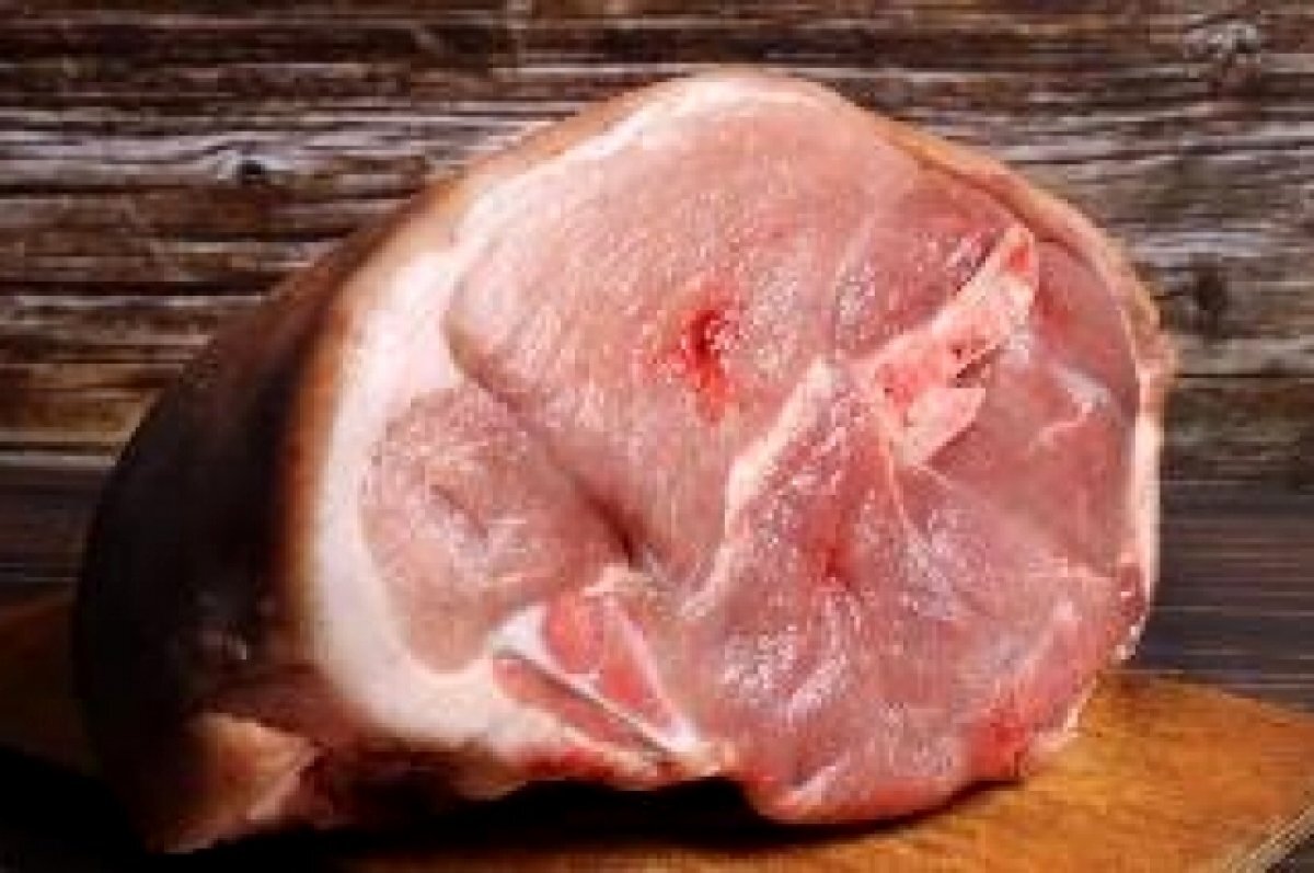    На востоке Ростовской области задержали партию свинины из будущего