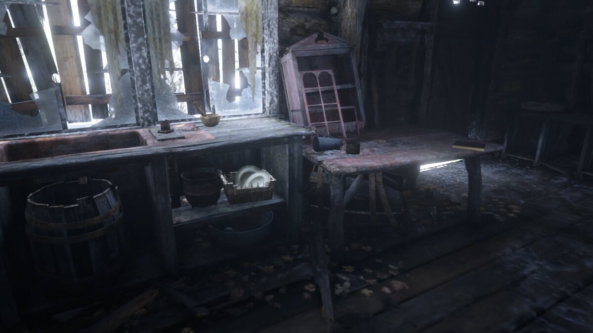 Печальный интерьер не дает забыть тем, кто сюда попал, что это за место.