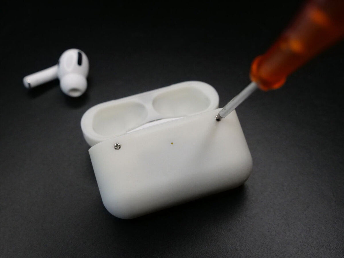    Энтузиаст создал «вечный» чехол для AirPods Pro [ВИДЕО]
