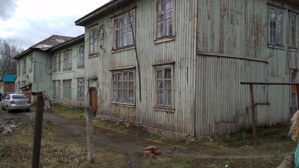 Помните в новостях рассказывали про эту больницу, так вот она находиться у нас (точнее находилась ) 