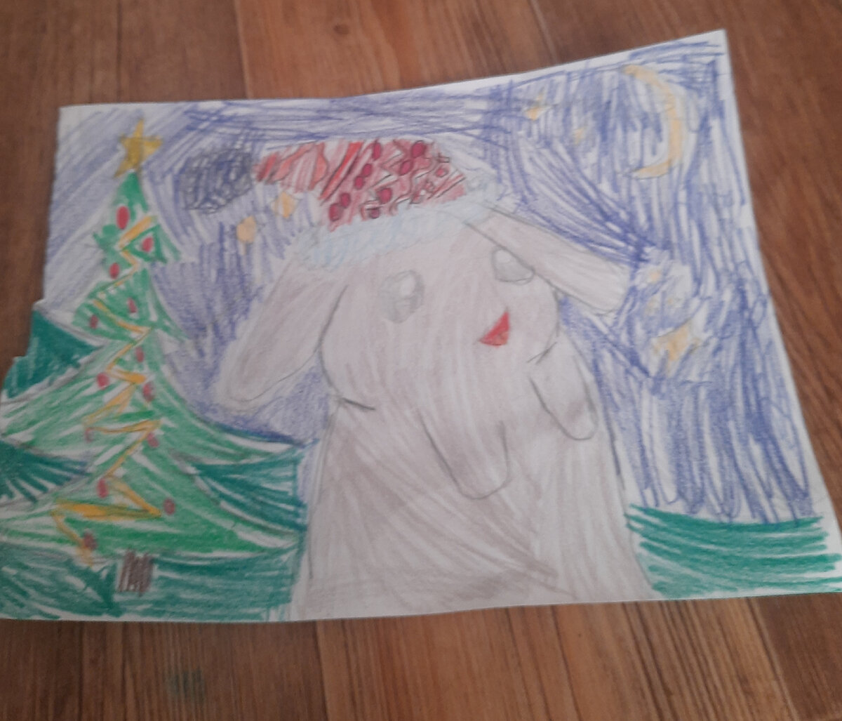 Все рисунки дочери было жалко выкинуть, но их было много. Компромисс - фото и выкидываем. Оставили 10 шт. самых красивых.