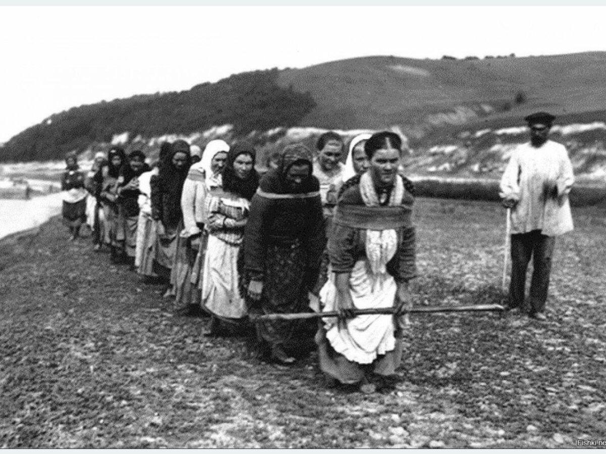 Ну, вы поняли традиционную расстановку сил на официальной работе