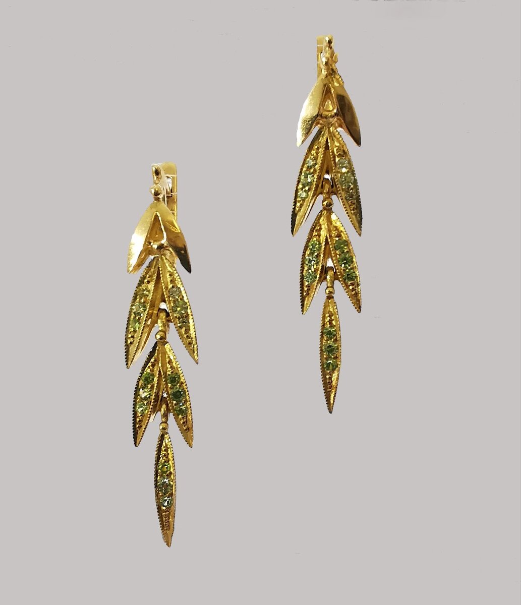 Серьги "Колосок"- золото  750/ооо, белое и жёлтоё, бриллианты. 1981 г.